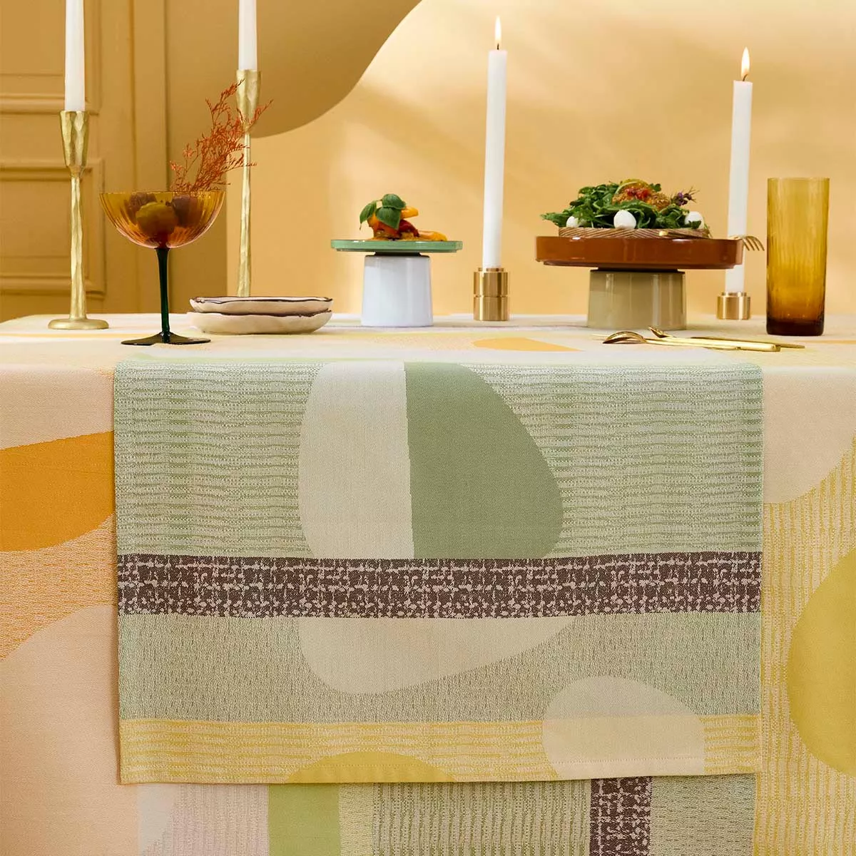 Chemin de table pur coton 205 g/m² motif jacquard orange vert Mille galets terre cuite