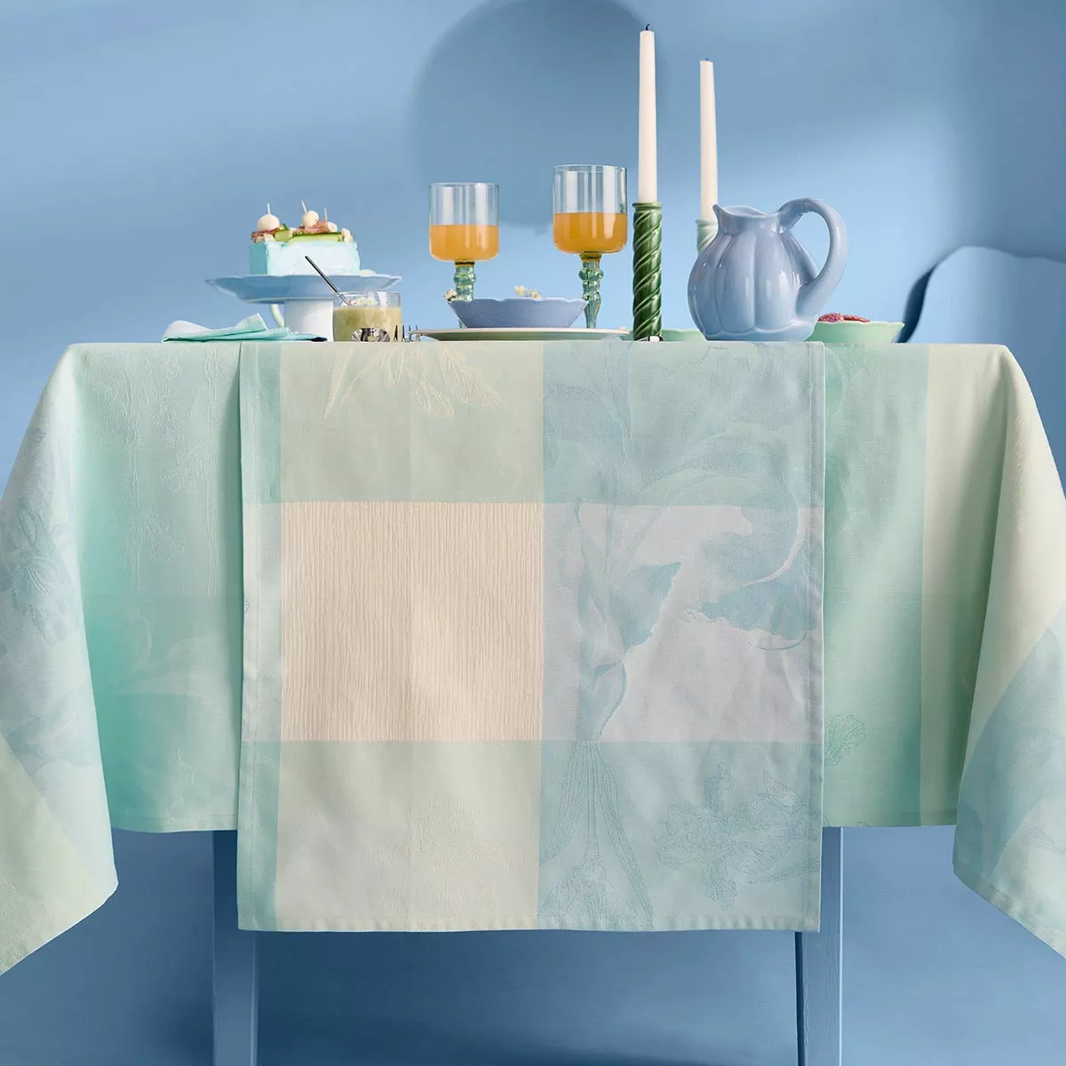 Chemin de table pur coton 220 g/m² motif jacquard beige bleu Mille iris d'eau aqua