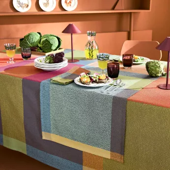Chemin de table pur coton 220 g/m² motif jacquard vert orange Mille baies shetland