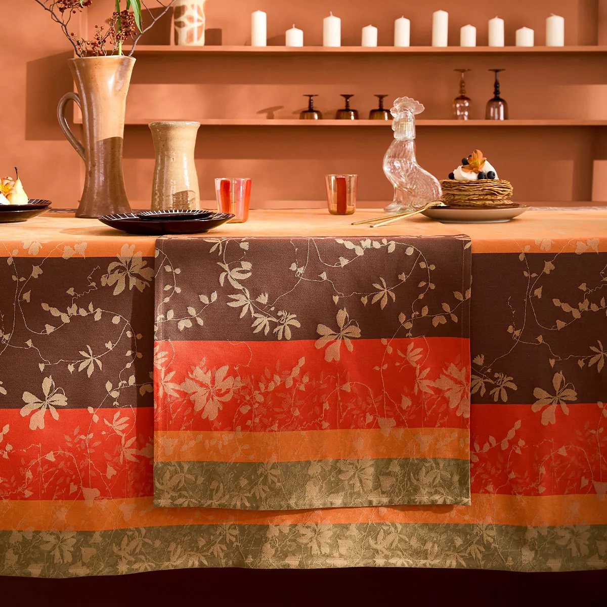 Chemin de table pur coton 220 g/m² motif jacquard marron orange Mille lierres automne