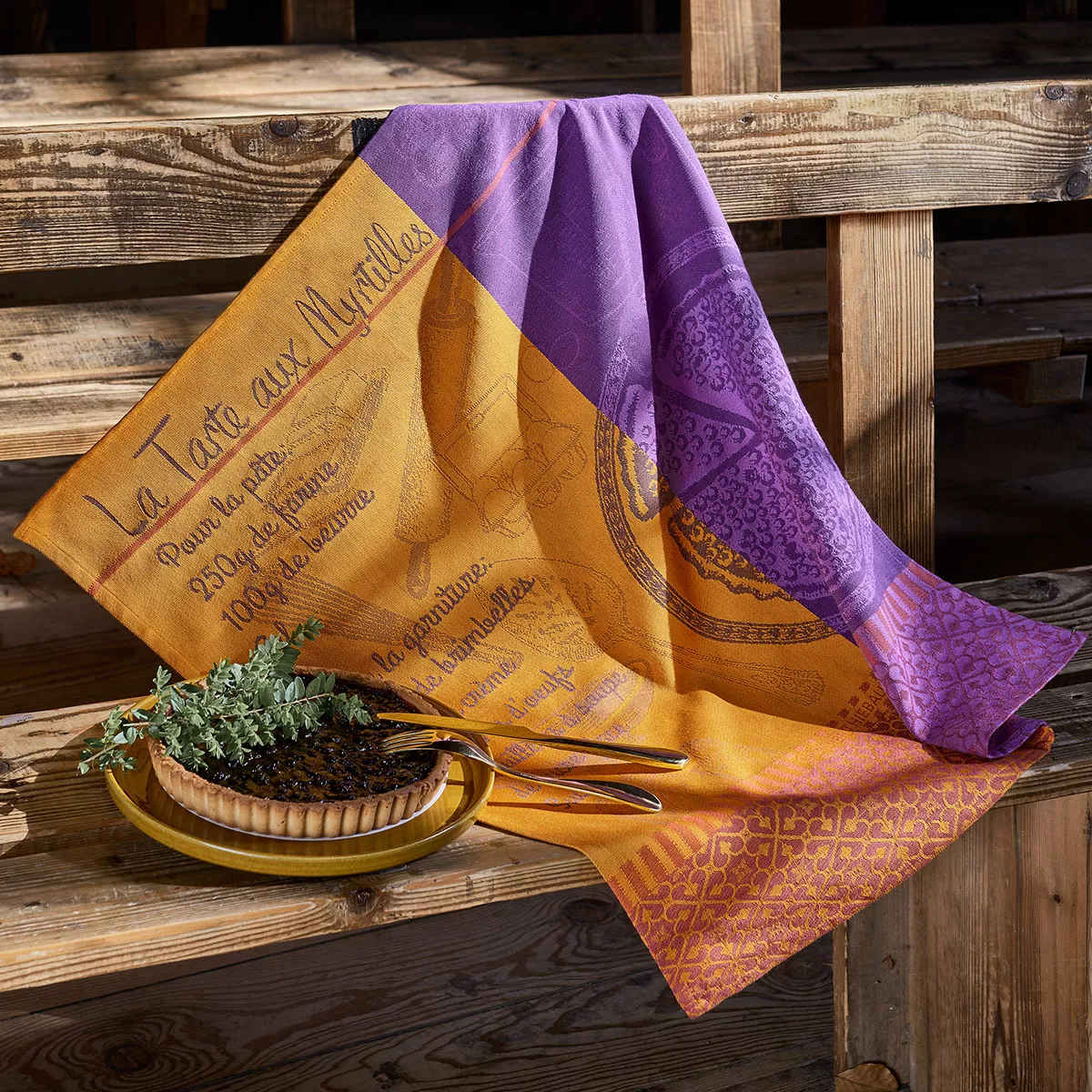 Torchon pur coton motif jacquard orange violet Tarte myrtilles violine